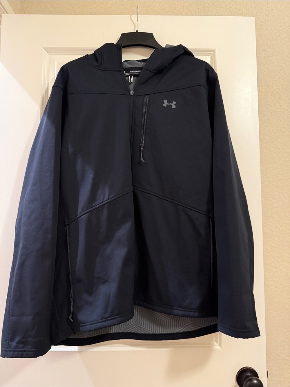 Under Armour Men’s Hooded Performance Jacket - Black